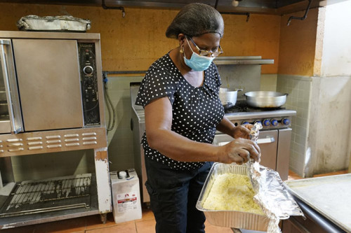 Miami Janitor Quietly Feeds Thousands